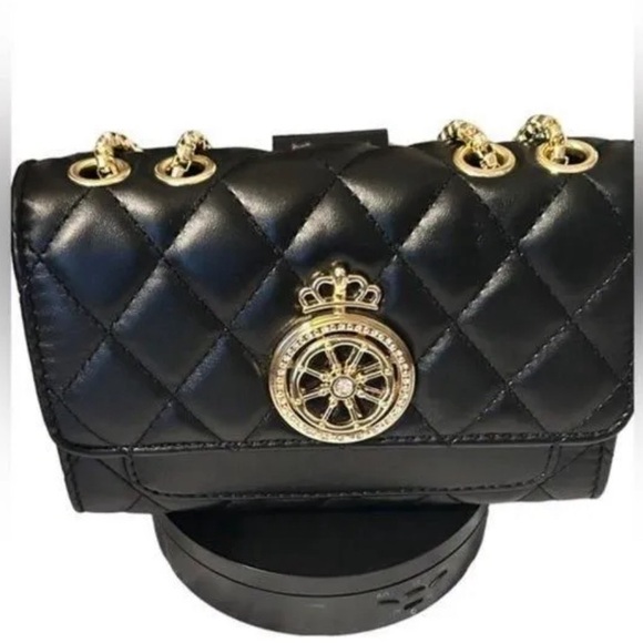 unbranded Handbags - SOLD!!!! NWOT, Quilted Chain Crossbody Bag